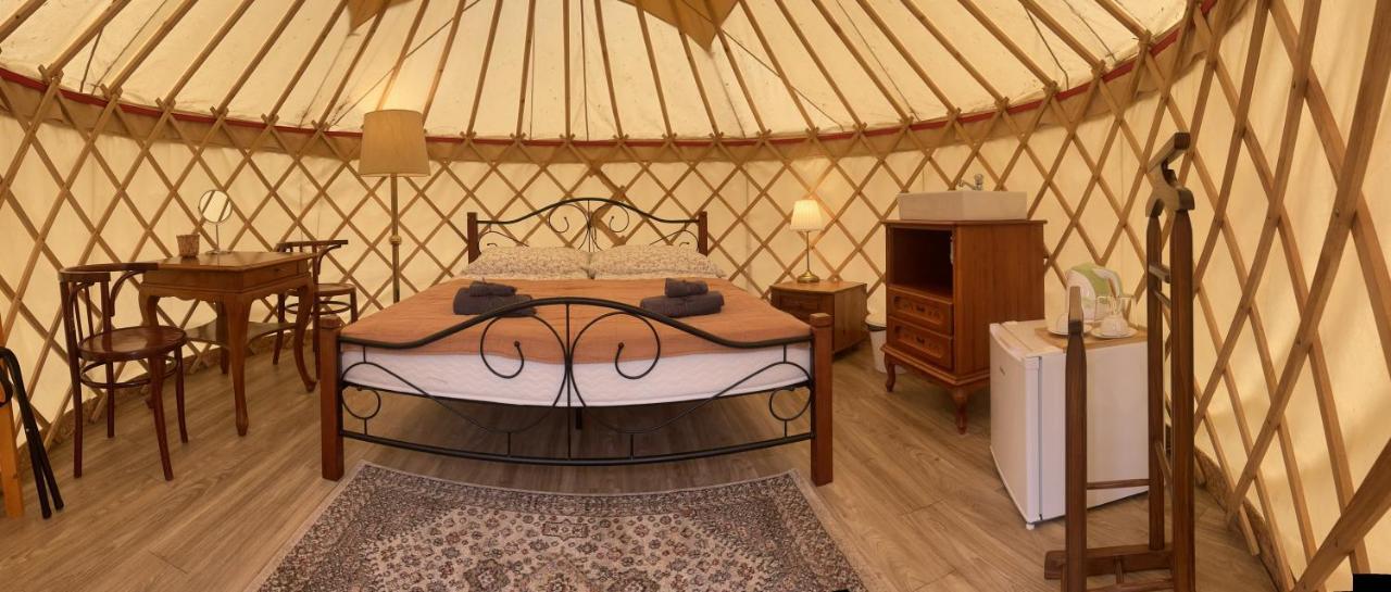 Oeko Kemping Es Glamping Tiszadada Exterior photo